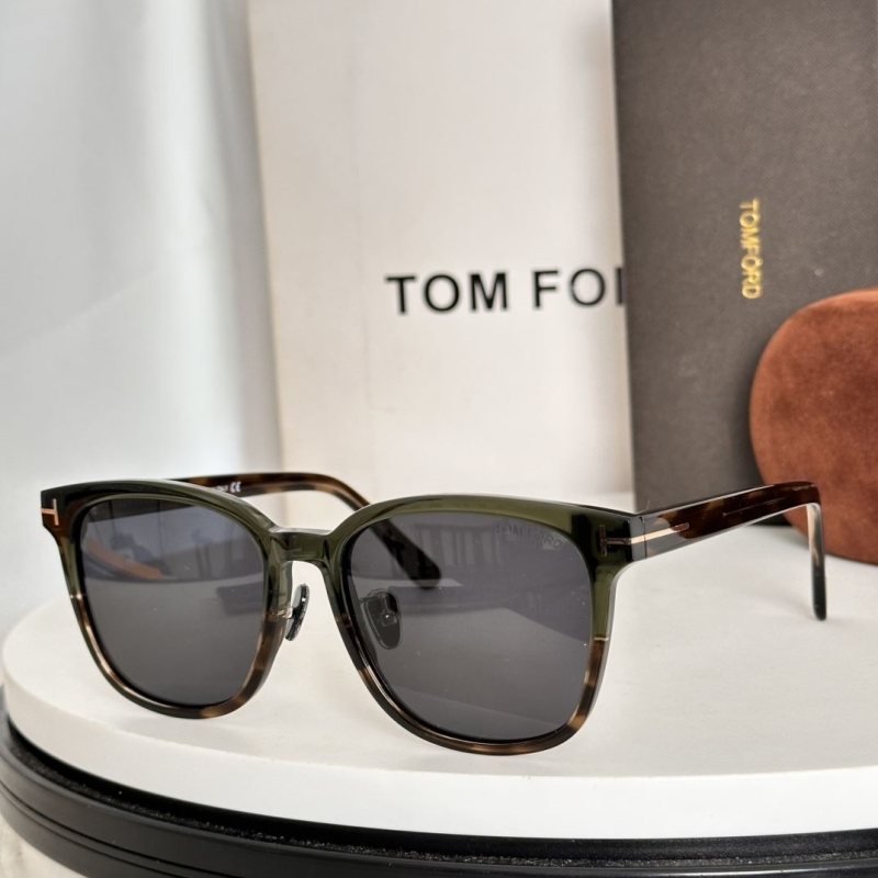 TOM FORD